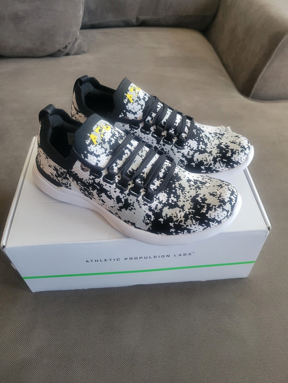 APL Techloom Phantom Tennis Running Shoes Black Size 6 Women's